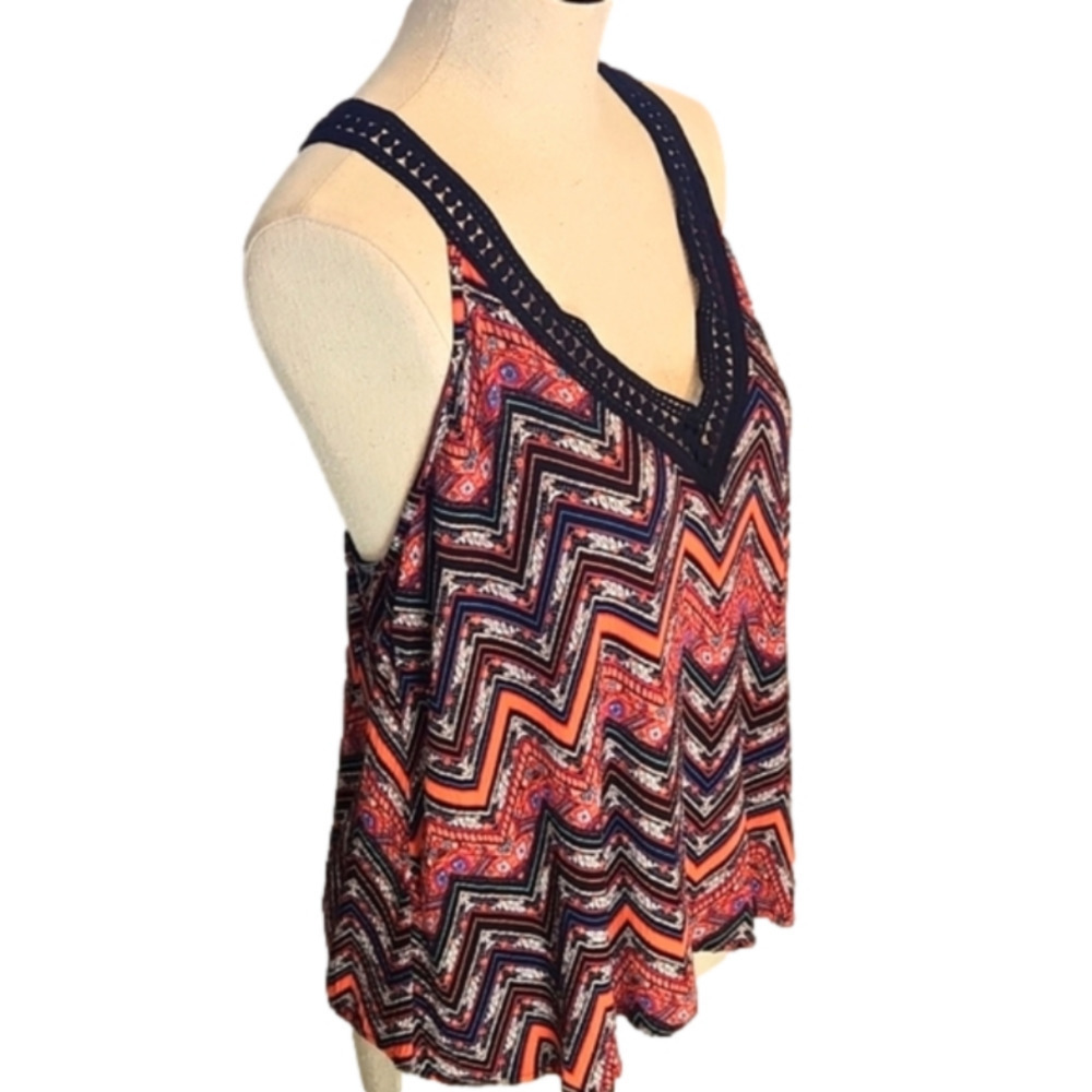 JUNIORS Ambiance Tribal macrame neck line tank top size Medium - Picture 4 of 11